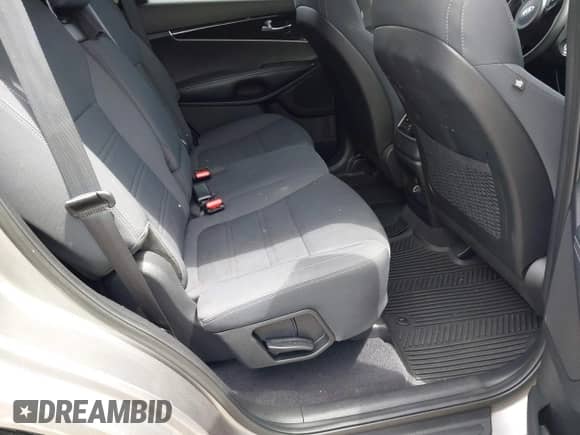 2017 Kia Sorento LX with VIN 5XYPG4A39HG205283, listed as a IAAI auction lot 42973796 with 114,550 mi miles and . Bid and sale history available at DreamBid. Image 8.