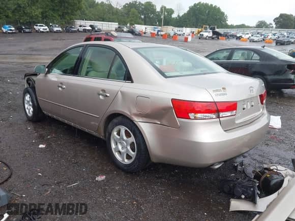 2006 Hyundai Sonata GLS z VIN 5NPEU46F96H023141, wystawiony jako IAAI lot #42788083 z przebiegiem 153 012 mil mil oraz . Historia ofert i sprzedaży dostępna na DreamBid. Obrazek 3.