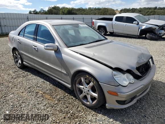 2007 Mercedes-Benz C 230 Sport with VIN WDBRF52H07A937908, listed as a Copart auction lot 81851205 with 97,605 mi miles and Salvage title. Bid and sale history available at DreamBid. Image 4.