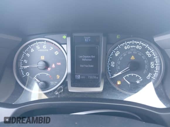 2019 Toyota Tacoma SR5 с VIN 3TMAZ5CN3KM084409, выставлен на аукционе IAAI как лот 43076335 с пробегом 73 078 миль миль и . История ставок и продаж доступна на DreamBid. Изображение 7.