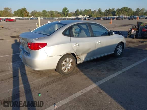 2007 Hyundai Elantra GLS z VIN KMHDU46D67U249554, wystawiony jako IAAI lot #43362339 z przebiegiem 73 330 mil mil oraz . Historia ofert i sprzedaży dostępna na DreamBid. Obrazek 4.