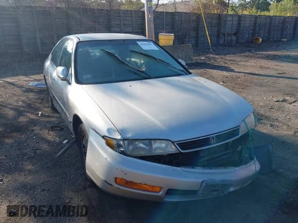 1996 Honda Accord LX with VIN 1HGCD563XTA060237, listed as a IAAI auction lot 42828626 with 110,927 mi miles and . Bid and sale history available at DreamBid. Image 1.
