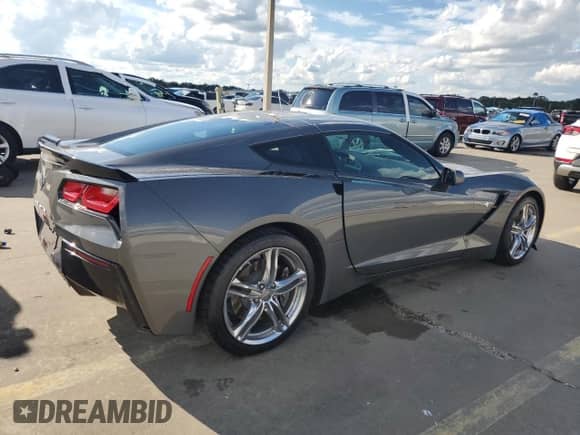 2016 Chevrolet Corvette 2LT с VIN 1G1YD2D79G5111484, выставлен на аукционе Copart как лот 73873324 с пробегом Не указан миль и На запчасти • Non repairable. История ставок и продаж доступна на DreamBid. Изображение 3.