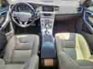 2018 Volvo S60 Inscription с VIN LYV402HK2JB170660, выставлен на аукционе Copart как лот 58924785 с пробегом 60 871 миль миль и Списание • Salvage title. История ставок и продаж доступна на DreamBid. Изображение 8.