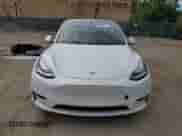 2021 Tesla Model Y Long Range z VIN 5YJYGDEE8MF298797, wystawiony jako Copart lot #81093005 z przebiegiem 54 687 mil mil oraz Szkoda całkowita • Salvage title. Historia ofert i sprzedaży dostępna na DreamBid. Obrazek 5.