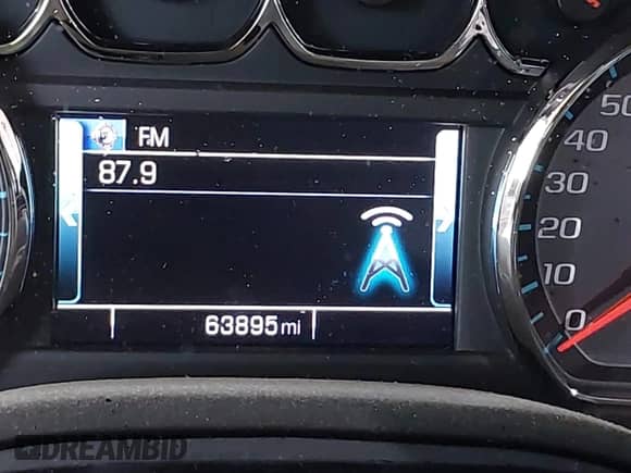 2019 Chevrolet Suburban LT z VIN 1GNSCHKC0KR164263, wystawiony jako IAAI lot #42628223 z przebiegiem 63 895 mil mil oraz . Historia ofert i sprzedaży dostępna na DreamBid. Obrazek 15.