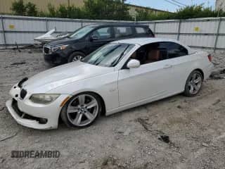 2011 BMW 3 Series 328i с VIN WBADW7C52BE544051, выставлен на аукционе Copart как лот 68748285 с пробегом 83 651 миль миль и Списание • Salvage title. История ставок и продаж доступна на DreamBid. Изображение 1.
