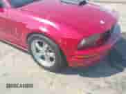 2009 Ford Mustang GT z VIN 1ZVHT85H795128336, wystawiony jako IAAI lot #43148971 z przebiegiem 241 269 mil mil oraz . Historia ofert i sprzedaży dostępna na DreamBid. Obrazek 6.