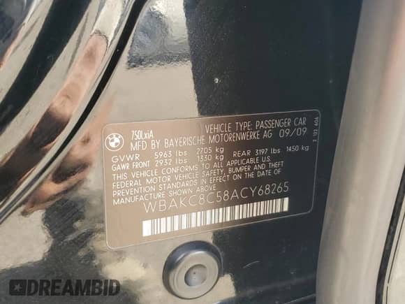 2010 BMW 7 Series 750Li xDrive with VIN WBAKC8C58ACY68265, listed as a Copart auction lot 85199925 with 137,391 mi miles and Clean title. Bid and sale history available at DreamBid. Image 12.