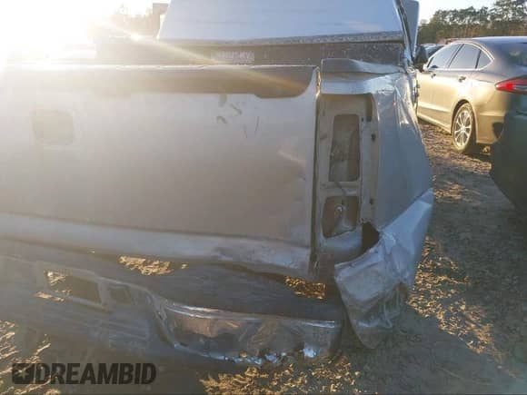 2006 Chevrolet Silverado 1500 LT1 with VIN 2GCEC13T861207368, listed as a IAAI auction lot 41782149 with 240,915 mi miles and . Bid and sale history available at DreamBid. Image 6.