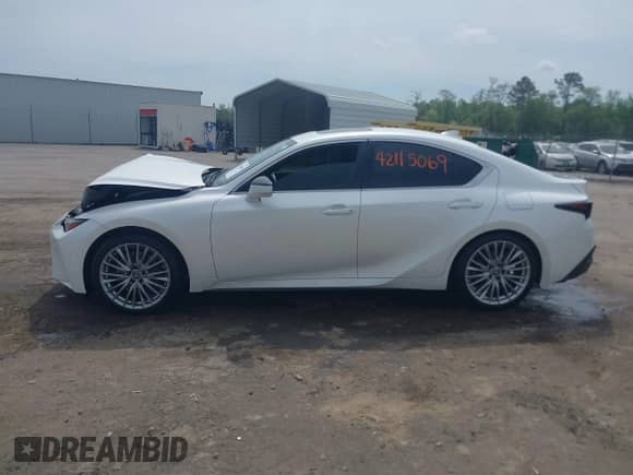 2022 Lexus IS 300 z VIN JTHD81F21N5048009, wystawiony jako IAAI lot #42115069 z przebiegiem 29 028 mil mil oraz . Historia ofert i sprzedaży dostępna na DreamBid. Obrazek 14.