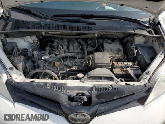 2019 Toyota Sienna L with VIN 5TDZZ3DC4KS008203, listed as a Copart auction lot 54883715 with 70,867 mi miles and Salvage title. Bid and sale history available at DreamBid. Image 12.