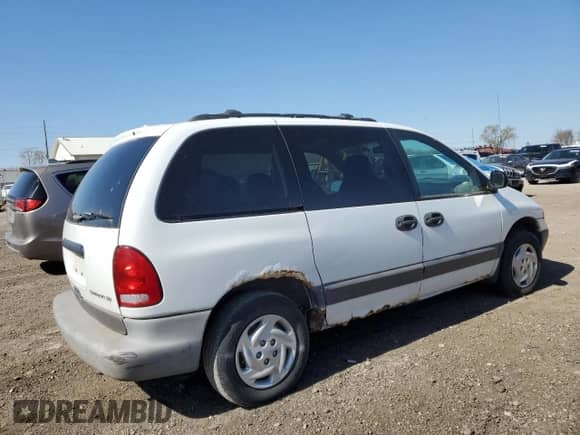 1997 Dodge Caravan SE z VIN 2B4GP45R0VR138396, wystawiony jako Copart lot #50249145 z przebiegiem Nie podano mil oraz Czysty tytuł • Clean title. Historia ofert i sprzedaży dostępna na DreamBid. Obrazek 3.