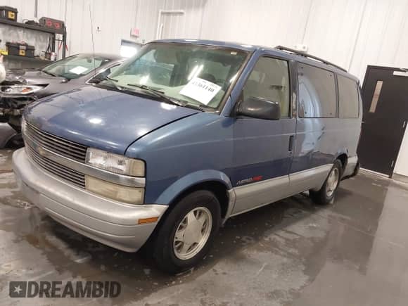 1997 Chevrolet Astro с VIN 1GNEL19W7VB159983, выставлен на аукционе IAAI как лот 41361140 с пробегом 227 087 миль миль и . История ставок и продаж доступна на DreamBid. Изображение 2.