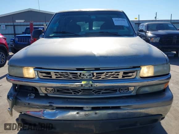 2001 Chevrolet Tahoe LS with VIN 1GNEC13T61J255280, listed as a IAAI auction lot 41663698 with 298,456 mi miles and . Bid and sale history available at DreamBid. Image 6.