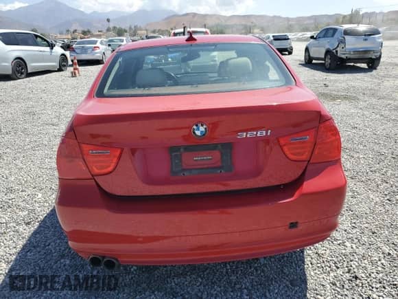 2009 BMW 3 Series 328i z VIN WBAPH57579NL78464, wystawiony jako Copart lot #71652595 z przebiegiem 120 356 mil mil oraz Szkoda całkowita • Salvage title. Historia ofert i sprzedaży dostępna na DreamBid. Obrazek 6.