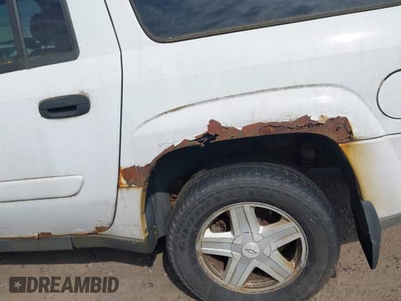 2003 Chevrolet TrailBlazer EXT LT с VIN 1GNET16S236111928, выставлен на аукционе IAAI как лот 42502502 с пробегом 197 737 миль миль и . История ставок и продаж доступна на DreamBid. Изображение 6.