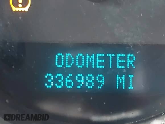 2008 Chevrolet Silverado 2500HD Work Truck z VIN 1GCHC24K88E110231, wystawiony jako IAAI lot #42913597 z przebiegiem 336 989 mil mil oraz . Historia ofert i sprzedaży dostępna na DreamBid. Obrazek 16.