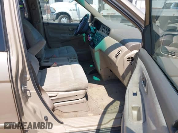 2000 Honda Odyssey EX with VIN 2HKRL1868YH001859, listed as a IAAI auction lot 42165724 with 209,393 mi miles and . Bid and sale history available at DreamBid. Image 5.