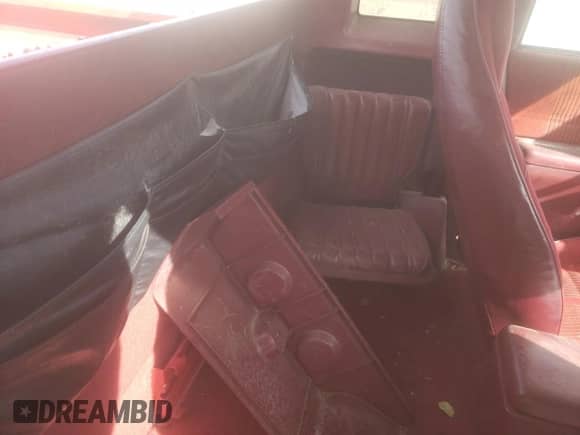 1991 Chevrolet S-10 z VIN 1GCCS19Z4M0204465, wystawiony jako Copart lot #77198684 z przebiegiem 147 796 mil mil oraz Szkoda całkowita • Salvage title. Historia ofert i sprzedaży dostępna na DreamBid. Obrazek 10.