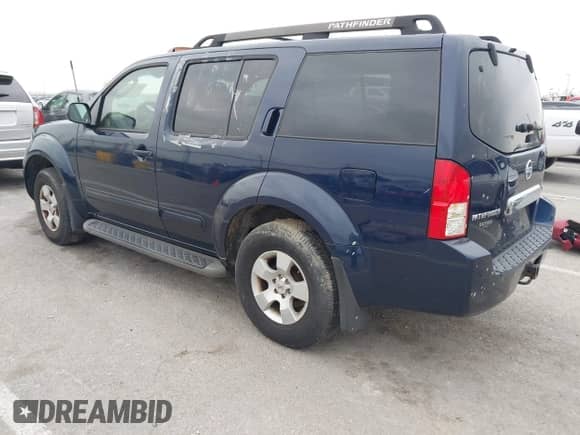 2007 Nissan Pathfinder SE z VIN 5N1AR18W37C606583, wystawiony jako IAAI lot #42002618 z przebiegiem 163 904 mil mil oraz . Historia ofert i sprzedaży dostępna na DreamBid. Obrazek 3.