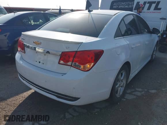 2012 Chevrolet Cruze 1LT z VIN 1G1PF5SC2C7271938, wystawiony jako IAAI lot #43141860 z przebiegiem 177 856 mil mil oraz . Historia ofert i sprzedaży dostępna na DreamBid. Obrazek 4.