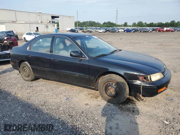 1995 Honda Accord LX с VIN 1HGCD5639SA122984, выставлен на аукционе Copart как лот 67136915 с пробегом 148 688 миль миль и Чистый • Clean title. История ставок и продаж доступна на DreamBid. Изображение 4.