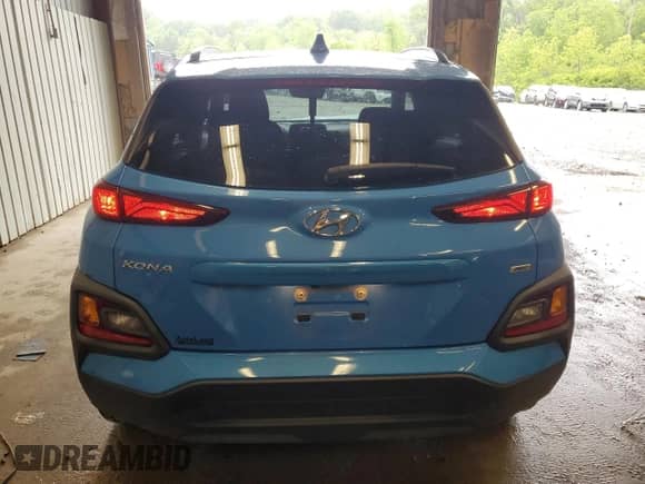 2020 Hyundai Kona SEL Plus z VIN KM8K6CAA3LU548566, wystawiony jako Copart lot #59112165 z przebiegiem 16 723 mil mil oraz Szkoda całkowita • Salvage title. Historia ofert i sprzedaży dostępna na DreamBid. Obrazek 6.