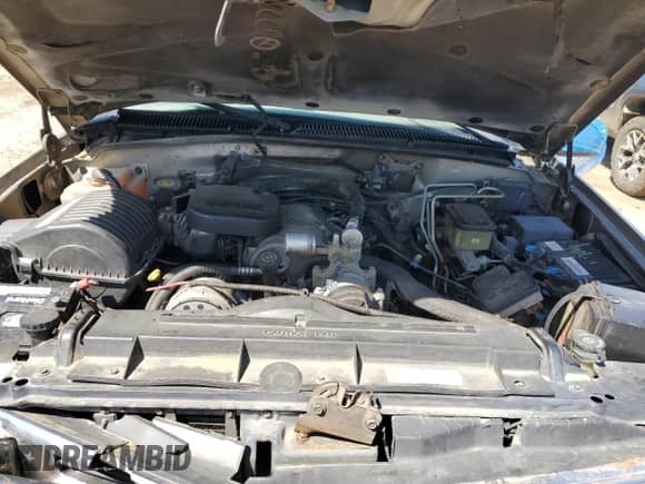 2000 Chevrolet Silverado 3500 с VIN 1GCHK33J6YF516293, выставлен на аукционе Copart как лот 53083035 с пробегом 220 219 миль миль и Списание • Salvage title. История ставок и продаж доступна на DreamBid. Изображение 12.