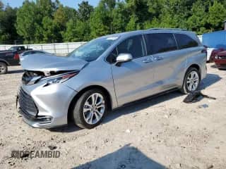 2022 Toyota Sienna Platinum с VIN 5TDERKEC9NS129434, выставлен на аукционе Copart как лот 70479265 с пробегом 72 192 миль миль и Списание • Salvage title. История ставок и продаж доступна на DreamBid. Изображение 1.