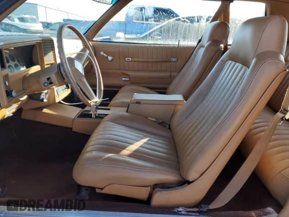 1980 Chevrolet Monte Carlo с VIN 1Z37JAK426238, выставлен на аукционе Copart как лот 81358484 с пробегом 55 341 миль миль и Списание • Salvage title. История ставок и продаж доступна на DreamBid. Изображение 7.