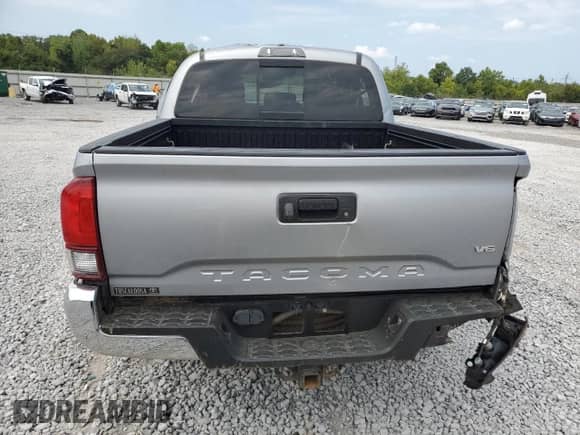 2020 Toyota Tacoma SR5 с VIN 3TMAZ5CN3LM132542, выставлен на аукционе Copart как лот 69470135 с пробегом 172 186 миль миль и Списание • Salvage title. История ставок и продаж доступна на DreamBid. Изображение 6.