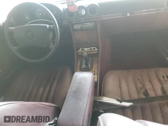1985 Mercedes-Benz 380 with VIN WDBBA45D0FA023644, listed as a Copart auction lot 67785735 with 225,751 mi miles and Clean title. Bid and sale history available at DreamBid. Image 8.