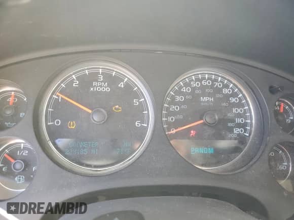2010 Chevrolet Silverado 1500 LTZ with VIN 1GCSCTE0XAZ135302, listed as a Copart auction lot 68492864 with 223,185 mi miles and Salvage title. Bid and sale history available at DreamBid. Image 9.
