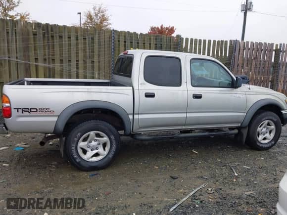 2002 Toyota Tacoma с VIN 5TEHN72N22Z139023, выставлен на аукционе IAAI как лот 43582433 с пробегом 199 899 миль миль и . История ставок и продаж доступна на DreamBid. Изображение 13.