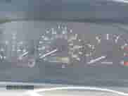 1998 Toyota Camry LE z VIN 4T1BG22K5WU381145, wystawiony jako IAAI lot #42436786 z przebiegiem 294 365 mil mil oraz . Historia ofert i sprzedaży dostępna na DreamBid. Obrazek 7.