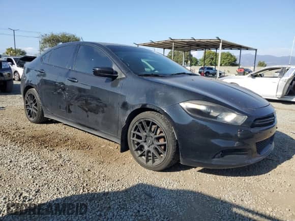 2015 Dodge Dart SXT z VIN 1C3CDFBBXFD330785, wystawiony jako Copart lot #64646005 z przebiegiem 116 193 mil mil oraz Szkoda całkowita • Salvage title. Historia ofert i sprzedaży dostępna na DreamBid. Obrazek 4.