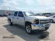 2013 Chevrolet Silverado 1500 LS z VIN 3GCPCREAXDG285125, wystawiony jako IAAI lot #42167476 z przebiegiem 201 813 mil mil oraz . Historia ofert i sprzedaży dostępna na DreamBid. Obrazek 1.