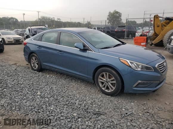 2015 Hyundai Sonata SE z VIN 5NPE24AF9FH185865, wystawiony jako Copart lot #67536415 z przebiegiem 216 693 mil mil oraz Czysty tytuł • Clean title. Historia ofert i sprzedaży dostępna na DreamBid. Obrazek 4.