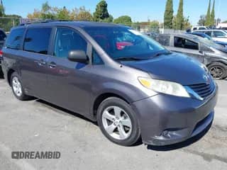 2012 Toyota Sienna LE with VIN 5TDKK3DCXCS261372, listed as a IAAI auction lot 43465941 with 89,026 mi miles and . Bid and sale history available at DreamBid. Image 1.