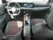 2025 Nissan Kicks SR z VIN 3N8AP6DA5SL368206, wystawiony jako Copart lot #81692475 z przebiegiem 15 779 mil mil oraz Szkoda całkowita • Salvage title. Historia ofert i sprzedaży dostępna na DreamBid. Obrazek 8.