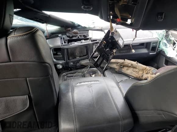 2017 Ram 1500 Limited z VIN 1C6RR7WT0HS507124, wystawiony jako Copart lot #71047425 z przebiegiem Nie podano mil oraz Nie do naprawy • Non repairable. Historia ofert i sprzedaży dostępna na DreamBid. Obrazek 8.