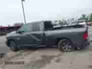 2019 Ram 1500 Express z VIN 1C6RR7FT4KS636345, wystawiony jako IAAI lot #41413262 z przebiegiem 92 981 mil mil oraz . Historia ofert i sprzedaży dostępna na DreamBid. Obrazek 14.