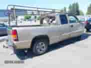 2004 GMC Sierra 1500 SLE z VIN 2GTEC19T141264533, wystawiony jako IAAI lot #42201912 z przebiegiem Nie podano mil oraz . Historia ofert i sprzedaży dostępna na DreamBid. Obrazek 4.