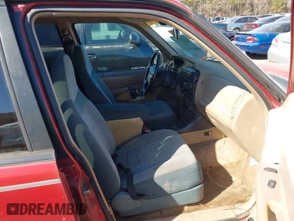 1998 Ford Explorer XL z VIN 1FMZU32X2WUC12399, wystawiony jako IAAI lot #41627104 z przebiegiem 237 148 mil mil oraz . Historia ofert i sprzedaży dostępna na DreamBid. Obrazek 5.