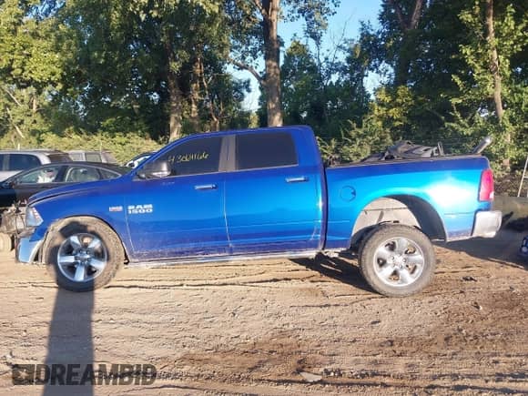 2018 Ram 1500 Big Horn z VIN 3C6RR7LTXJG143442, wystawiony jako IAAI lot #43064166 z przebiegiem 98 045 mil mil oraz . Historia ofert i sprzedaży dostępna na DreamBid. Obrazek 15.