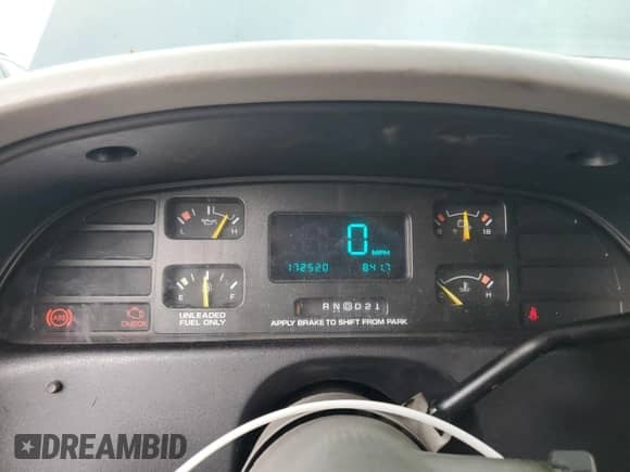 1996 Chevrolet Caprice 1SA Special Value с VIN 1G1BL52P7TR153281, выставлен на аукционе Copart как лот 67972145 с пробегом 172 520 миль миль и Чистый • Clean title. История ставок и продаж доступна на DreamBid. Изображение 9.