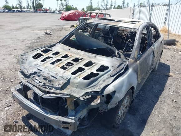 2008 Toyota Camry LE z VIN 4T1BE46K38U247779, wystawiony jako IAAI lot #42640011 z przebiegiem Nie podano mil oraz . Historia ofert i sprzedaży dostępna na DreamBid. Obrazek 6.