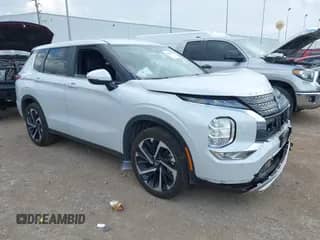 2024 Mitsubishi Outlander SE с VIN JA4J4VA87RZ081396, выставлен на аукционе IAAI как лот 42973297 с пробегом 16 900 миль миль и . История ставок и продаж доступна на DreamBid. Изображение 1.
