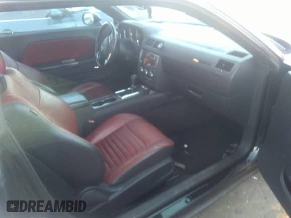 2013 Dodge Challenger R/T с VIN 2C3CDYBT2DH549454, выставлен на аукционе IAAI как лот 41271470 с пробегом 146 196 миль миль и . История ставок и продаж доступна на DreamBid. Изображение 5.